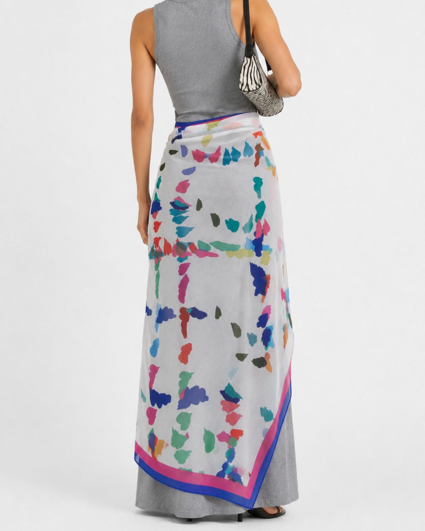 EUPHORIA PAREO – Geometric